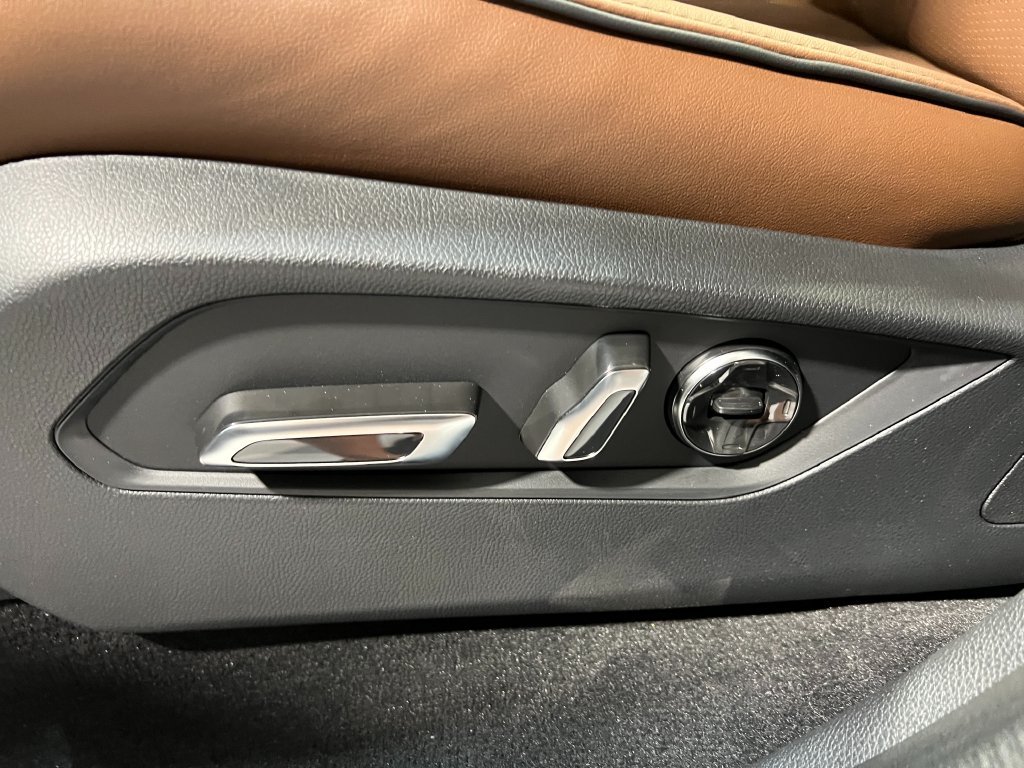 New 2026 Liquid Carbon Metallic Acura Advance Package image 14