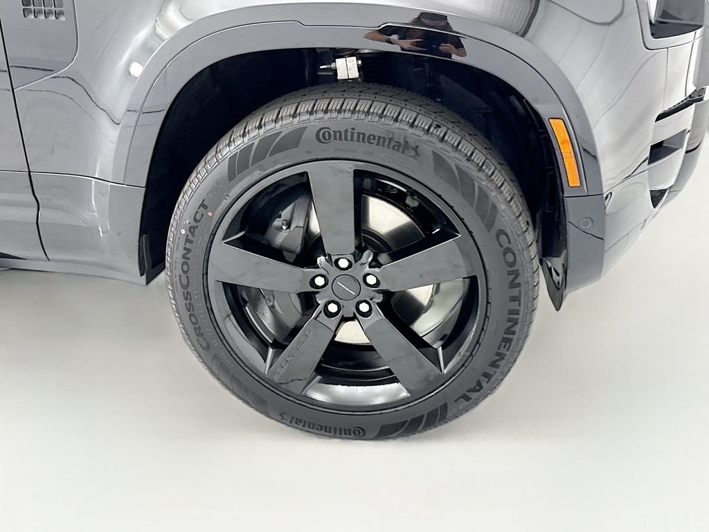 New 2026 Santorini Black LAND ROVER X-Dynamic SE image 31