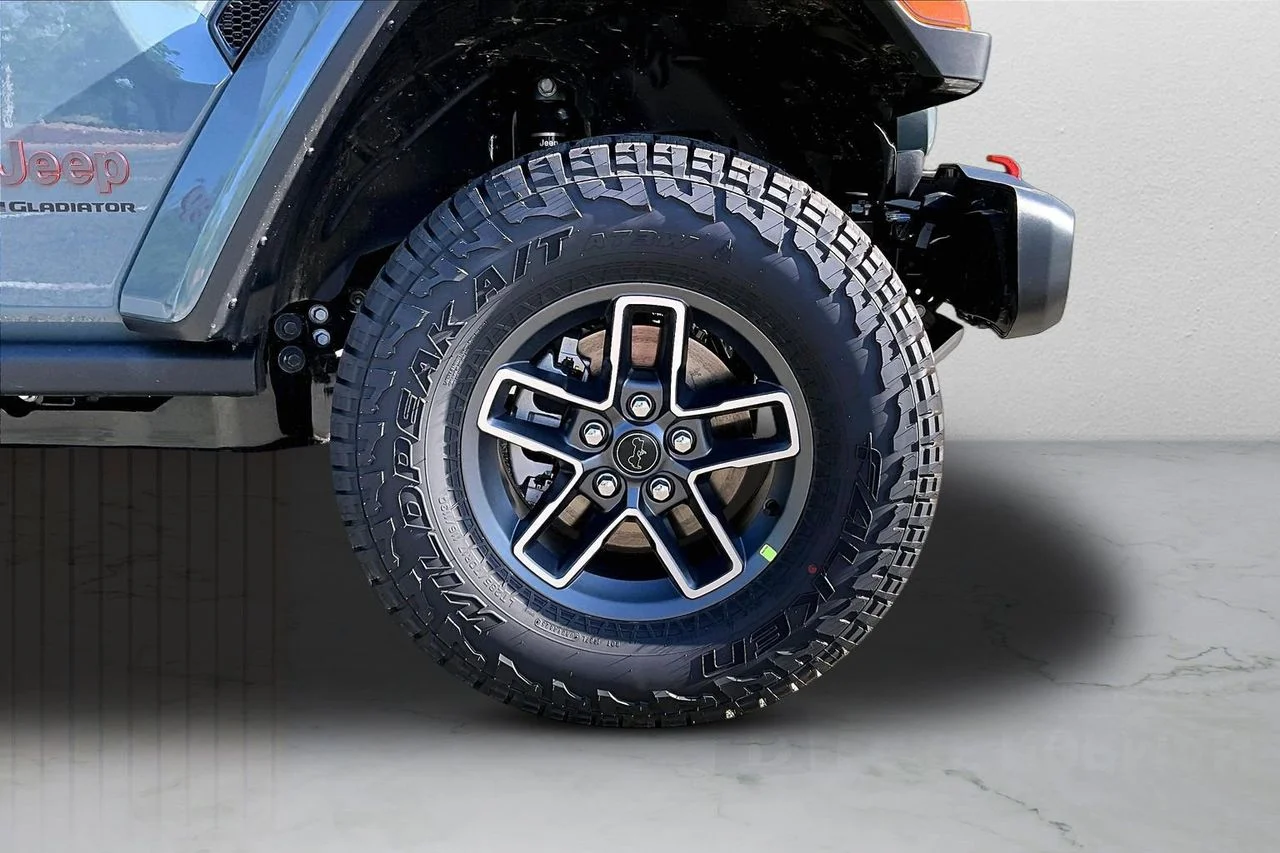 New 2026 Anvil Clear-Coat Exterior Paint Jeep Mojave image 27