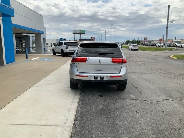 Used 2014 Silver Lincoln Base image 8
