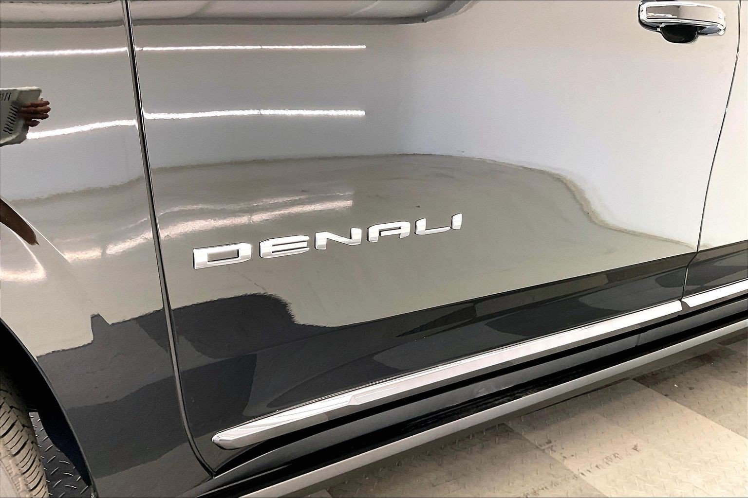 2026 GMC Yukon XL Denali Ultimate - Photo 17