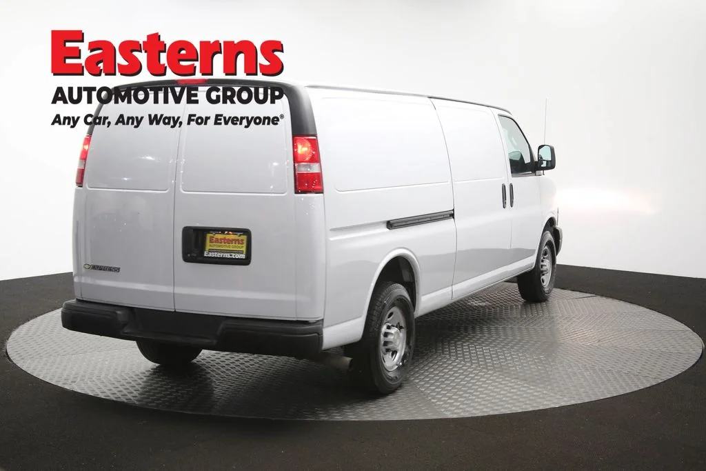 Used 2022 White Chevrolet Work Van image 38