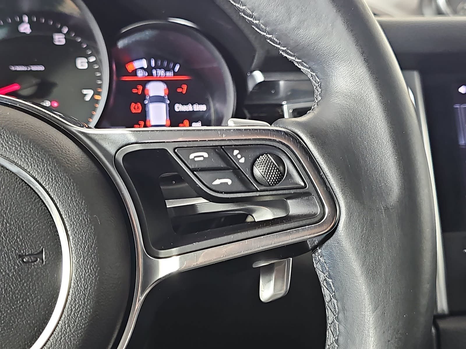 Used 2018 Silver Porsche  image 17