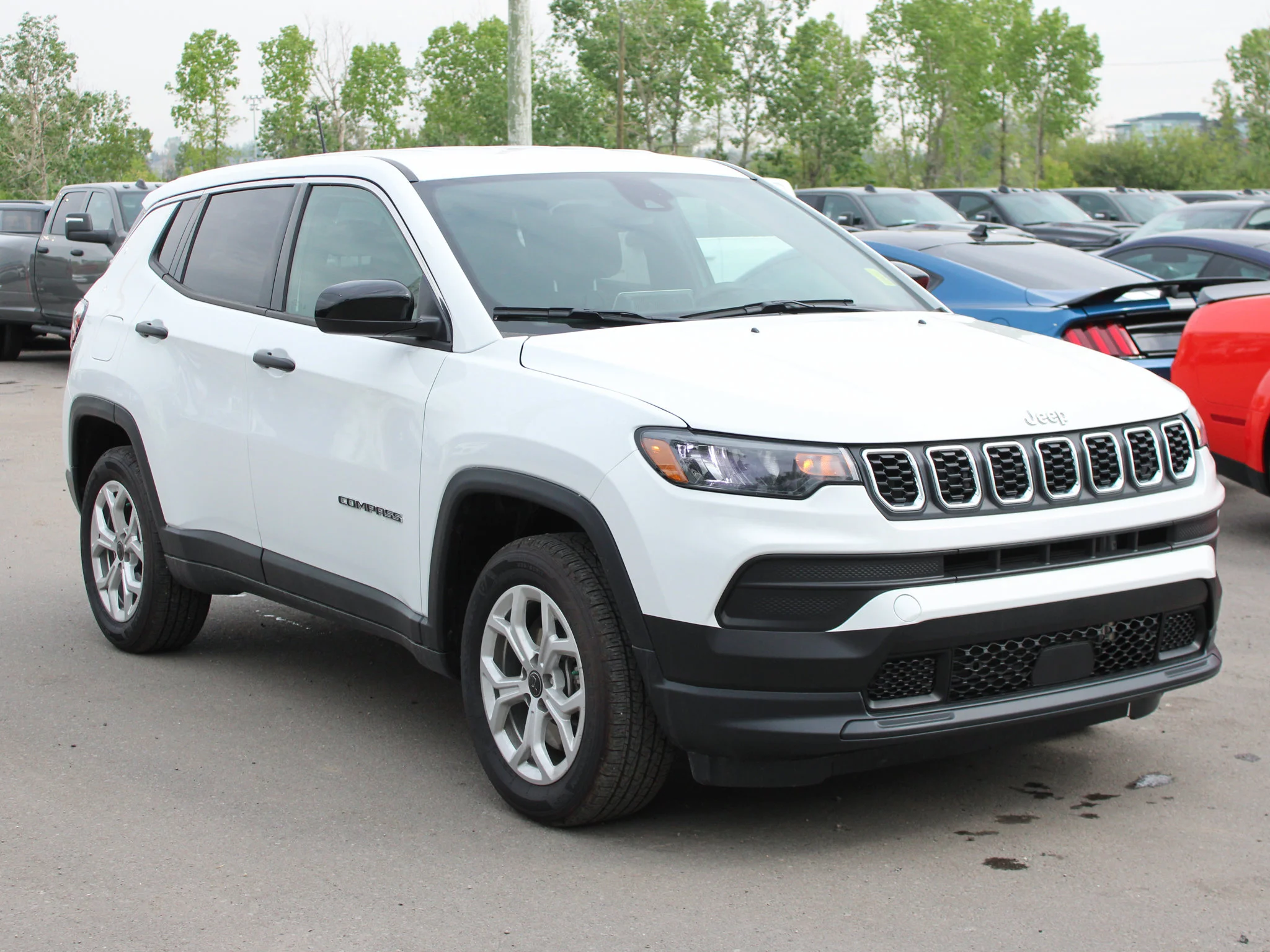 Certified Used 2025 White Jeep Sport * No Accidents | Heated Seats | Backup Camera | Forward Collision Warning image 9