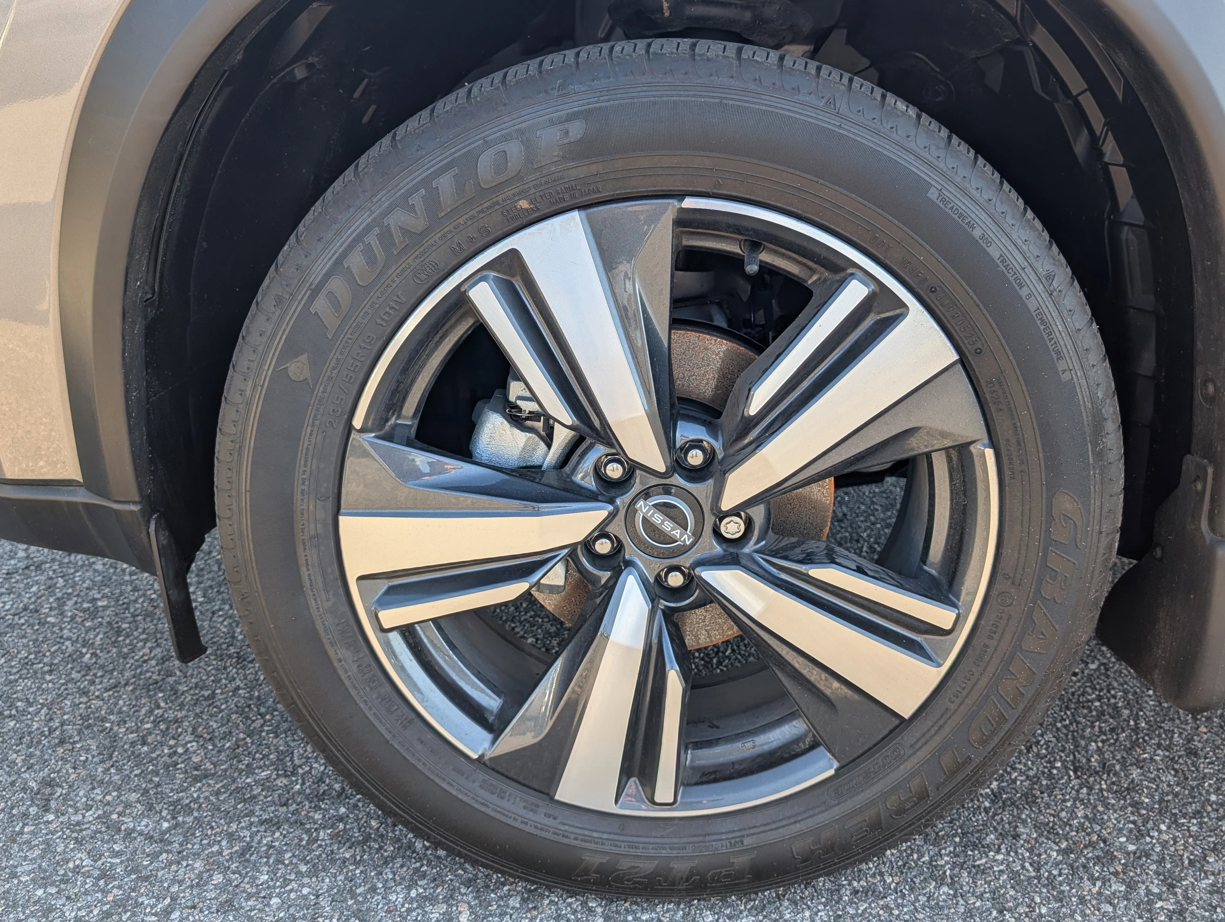 2025 Nissan Rogue SL - Photo 13