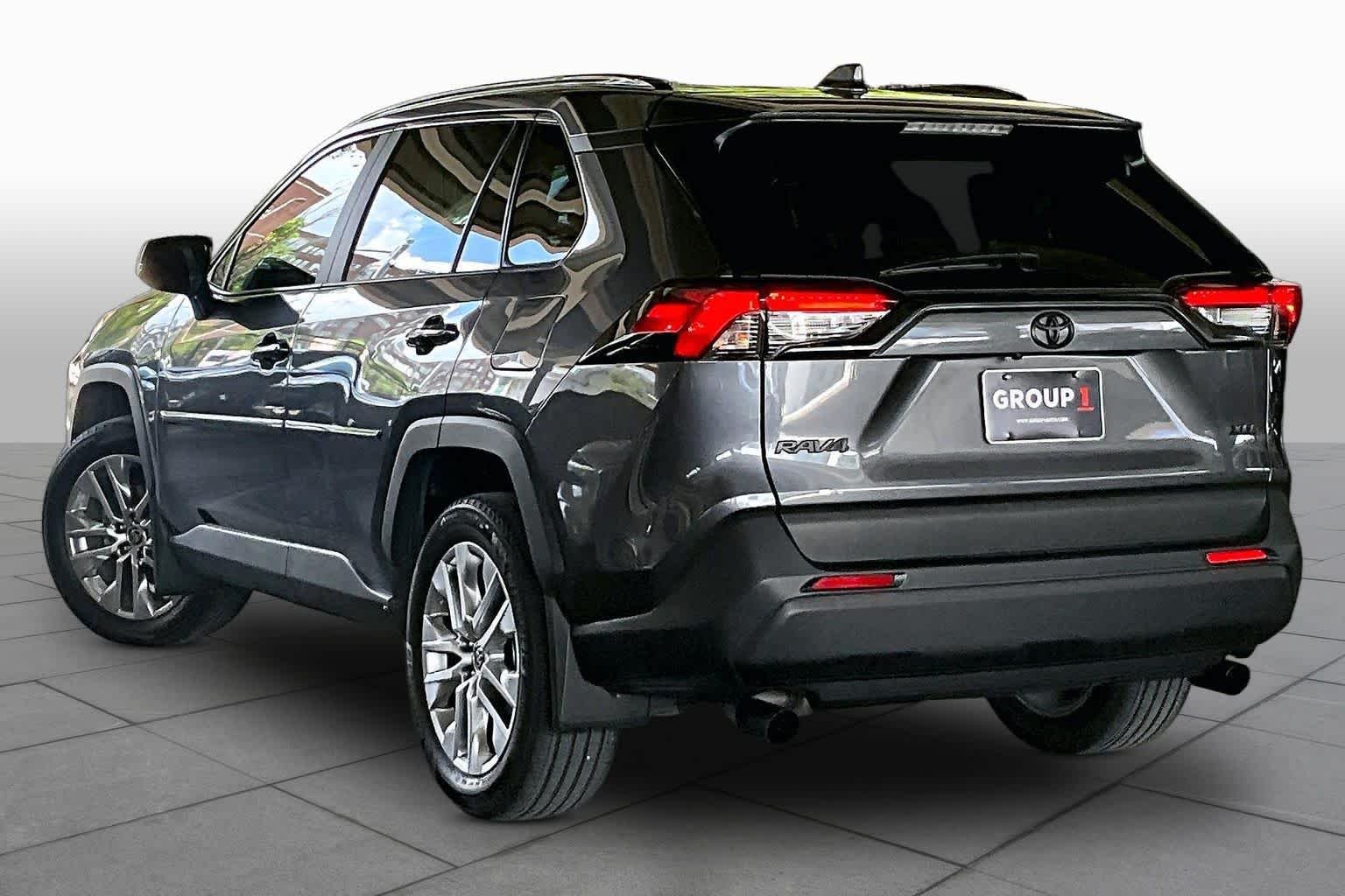 Used 2024 Magnetic Gray Metallic Toyota XLE Premium image 11