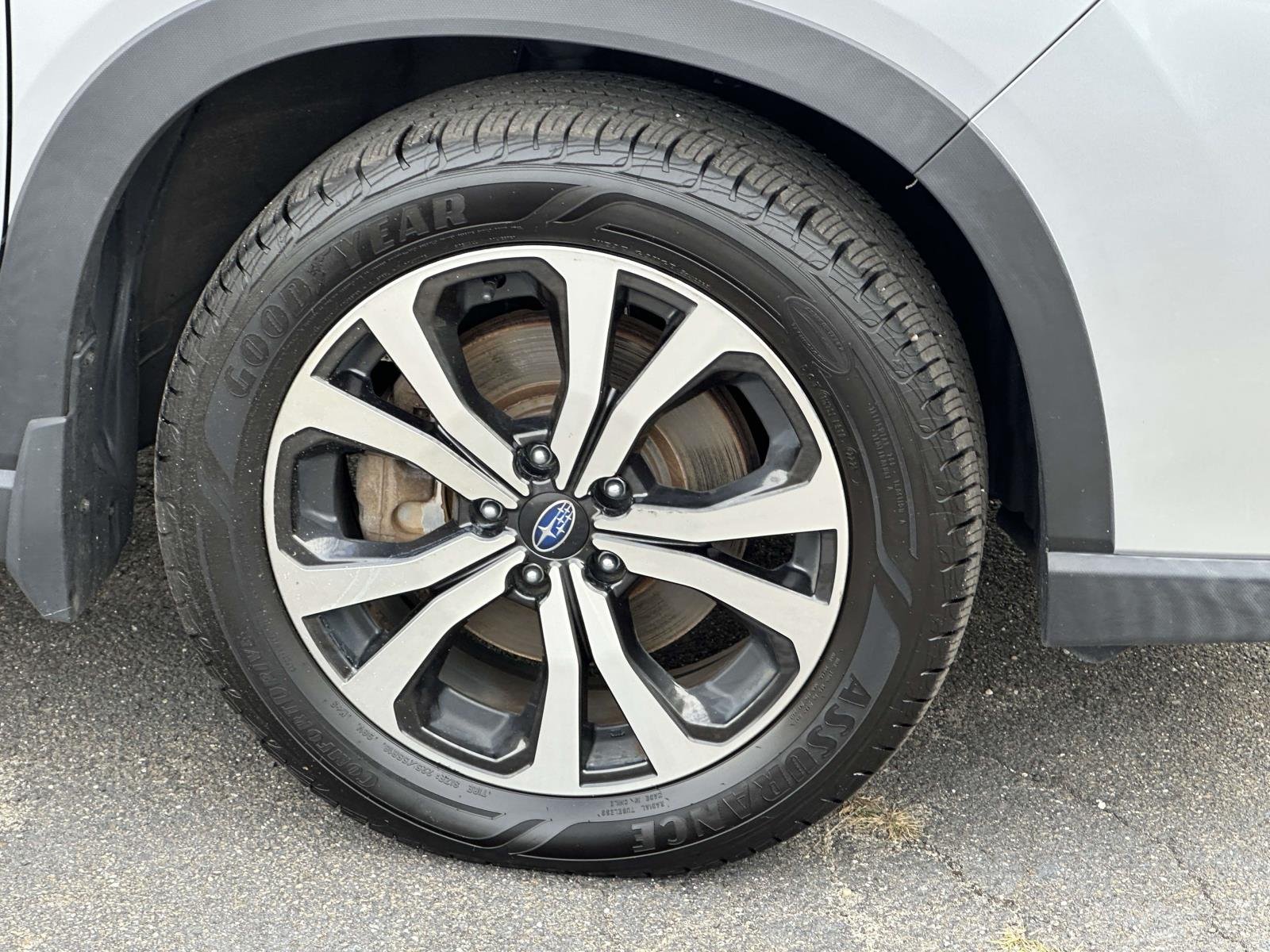 2022 Subaru Forester Limited - Photo 10