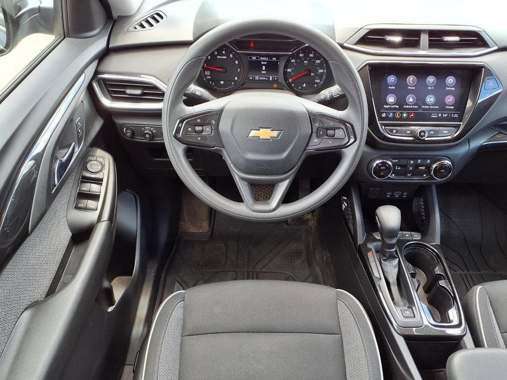 Used 2021 MOSAIC BLACK METALLIC Chevrolet LT image 17