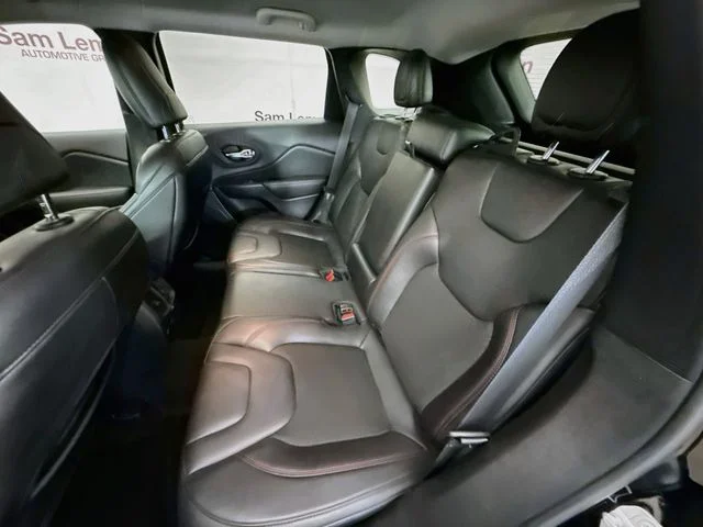 Certified Used 2021 Diamond Black Jeep Trailhawk image 23