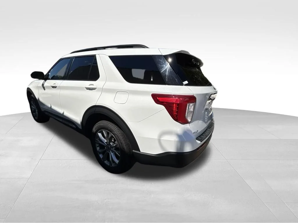 Used 2023 White Ford XLT image 4