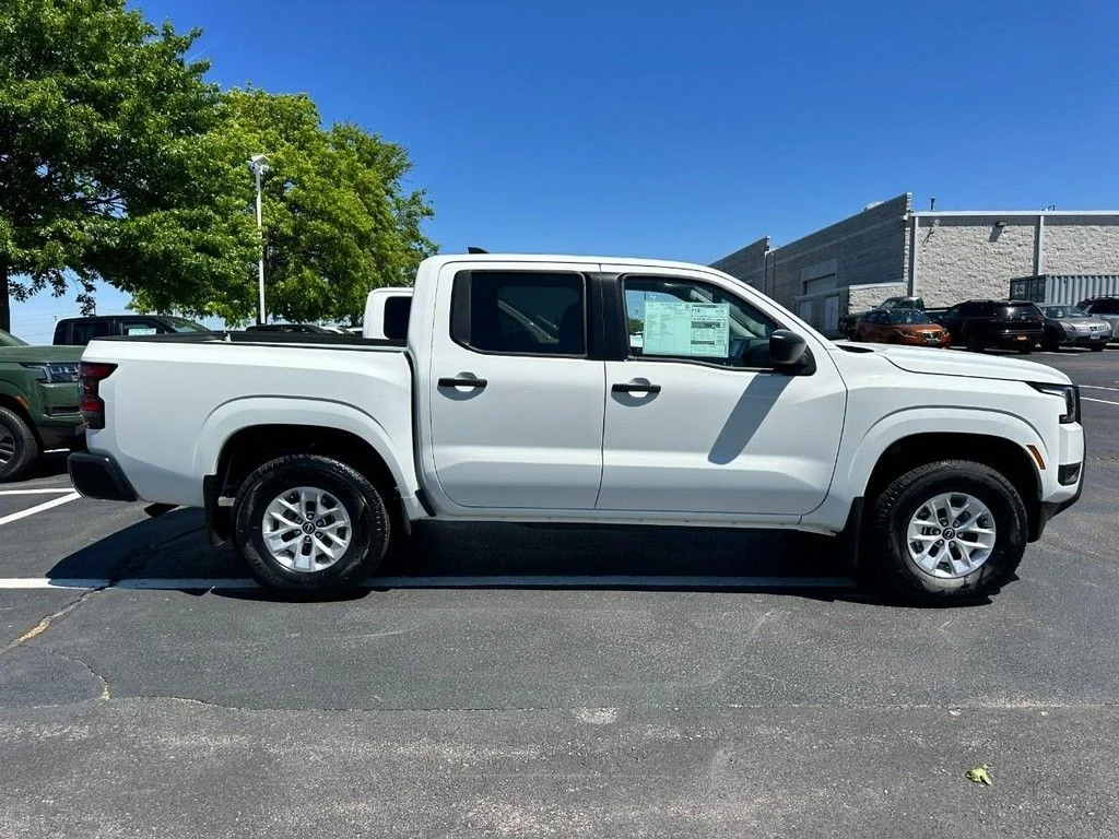 New 2026 Glacier White Nissan Crew Cab S image 2