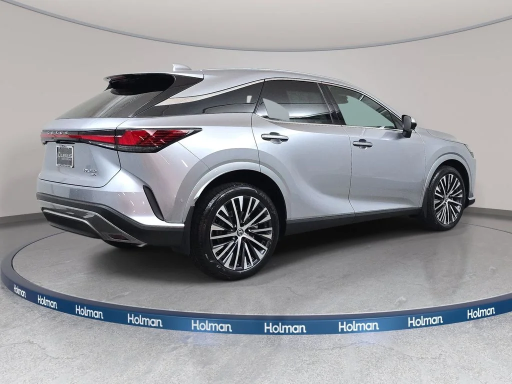 New 2026 Iridium Lexus PREMIUM PLUS image 5