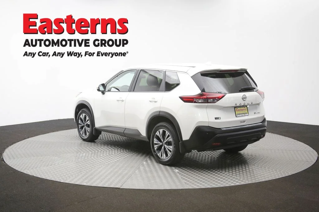 Used 2023 White Nissan SV image 62