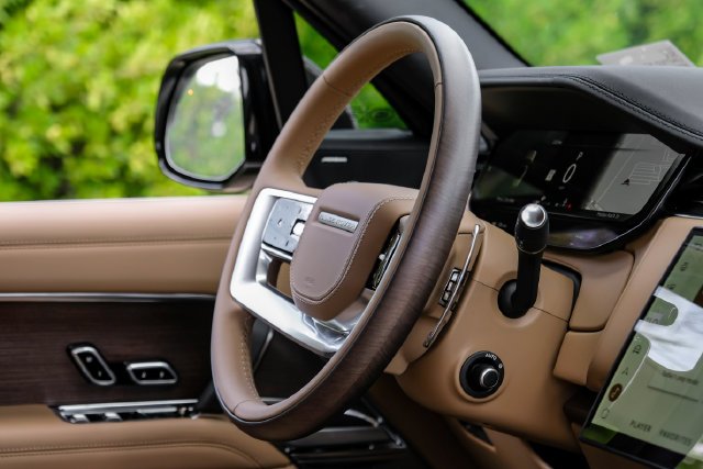New 2027 Gold Land Rover SE image 19