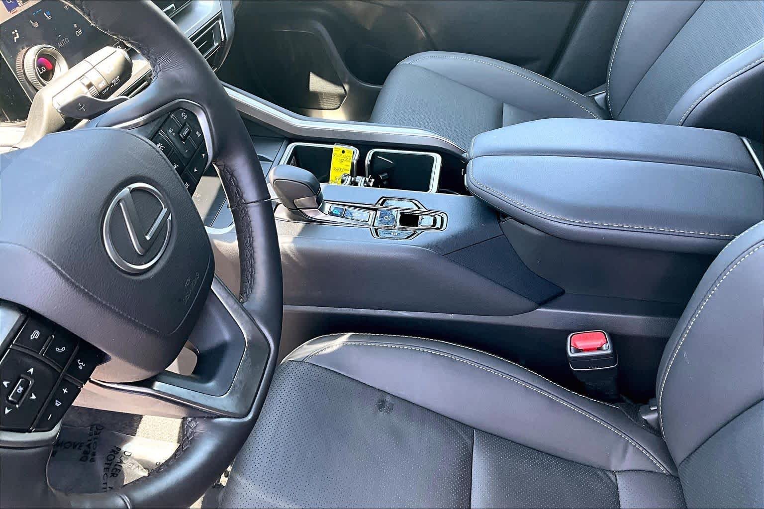 Used 2025 Nightfall Mica Lexus Premium image 17