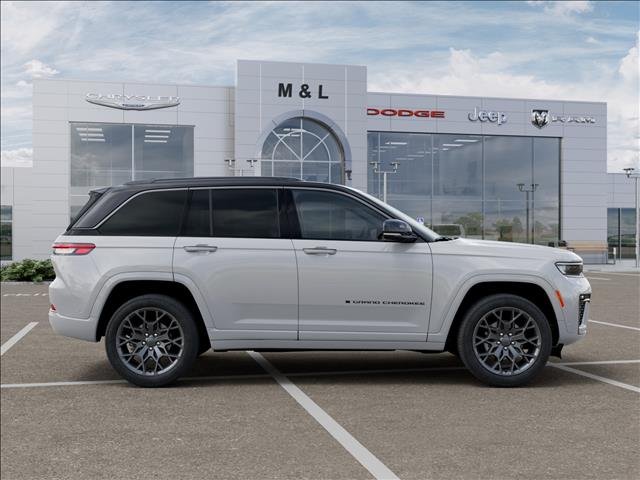 New 2026 Bright White Clear-Coat Exterior Paint Jeep Summit 4x4 image 21