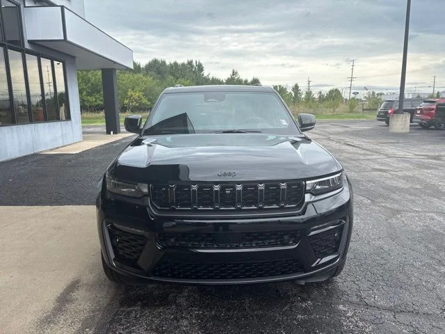 New 2027 Black Jeep Limited Reserve image 9