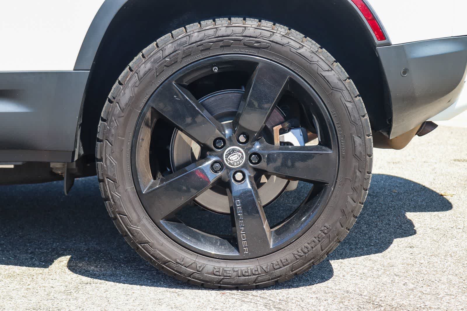 Used 2020 Fuji White Land Rover HSE image 8