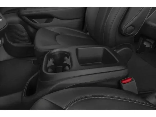 2026 Chrysler Pacifica Limited - Photo 11