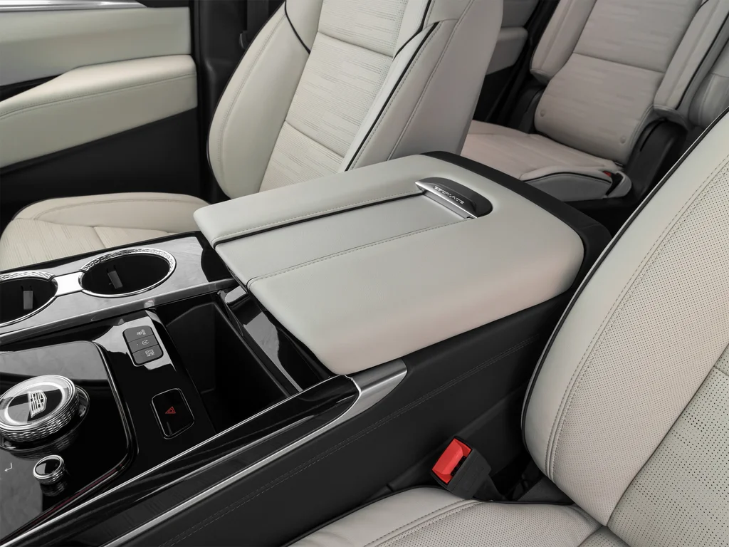 Used 2025 Black Cadillac Sport Platinum image 51