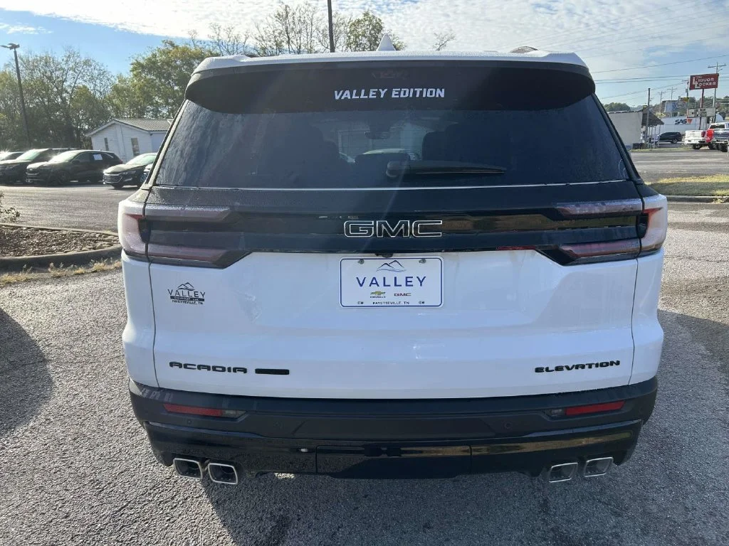 New 2027 Summit White GMC Elevation image 5