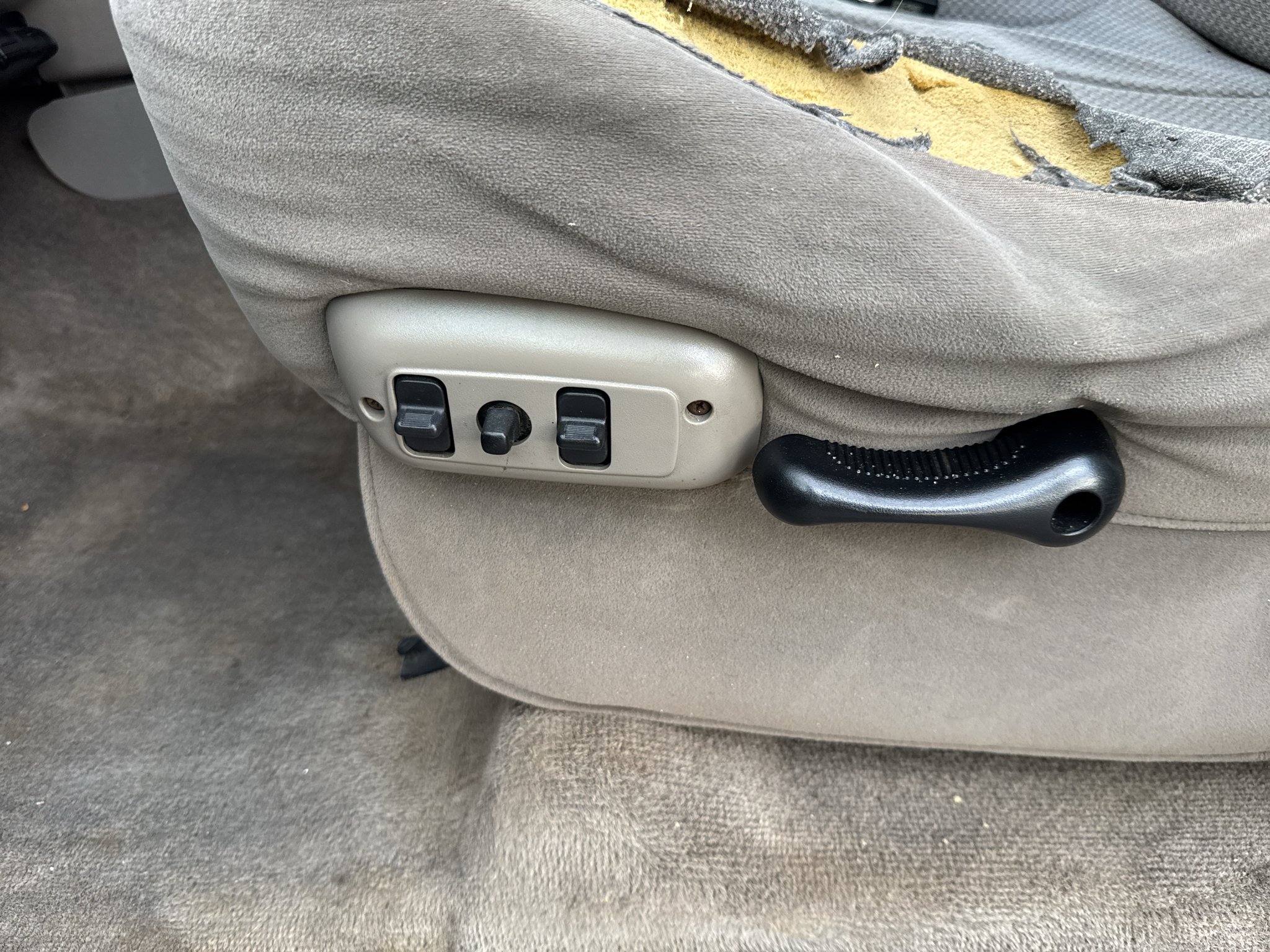 Used 2005 Gray Dodge SLT image 13