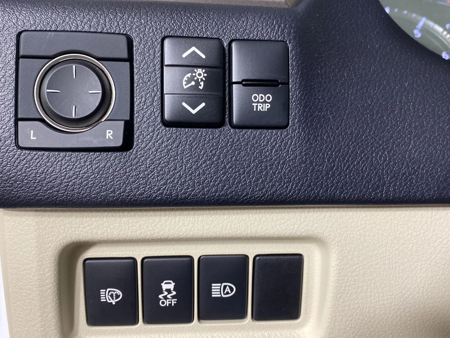 Used 2020 Starfire Pearl Lexus GX 460 Premium image 12
