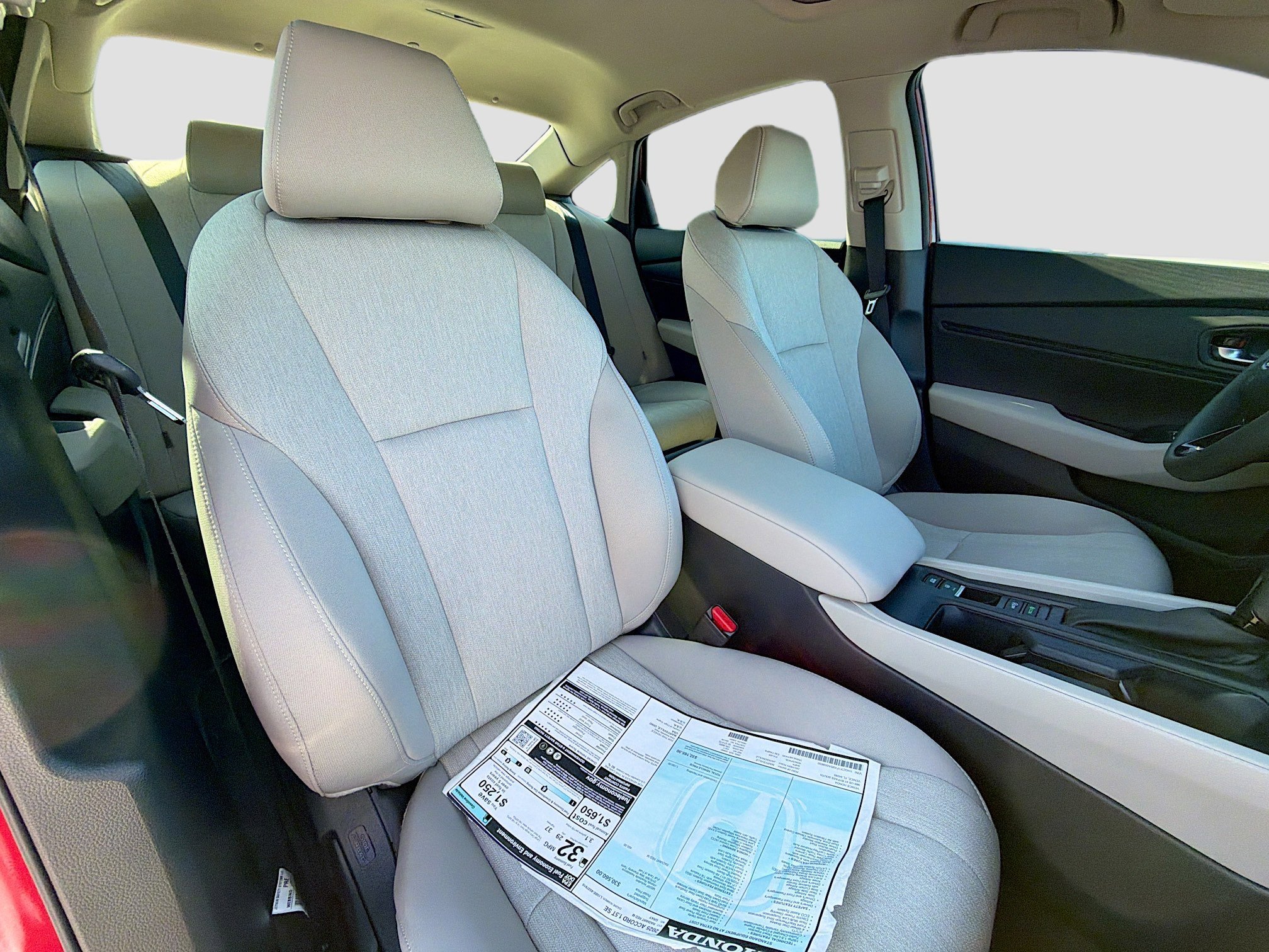 2025 Honda Accord SE - Photo 16