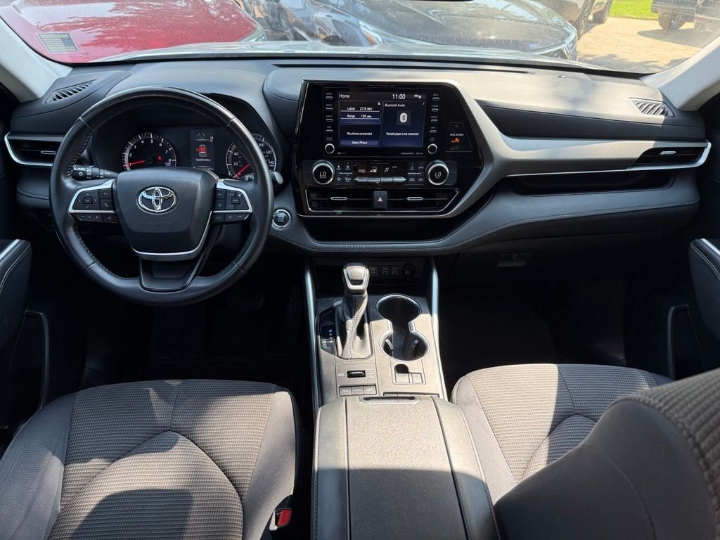 Used 2022 Celestial Silver Metallic Toyota LE image 14