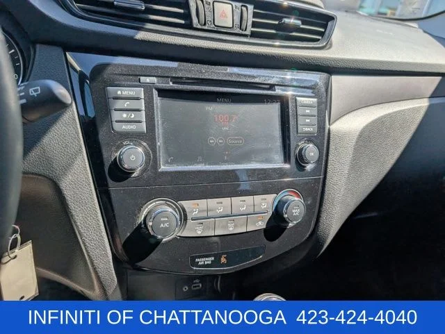 Used 2021 Red Nissan S image 13