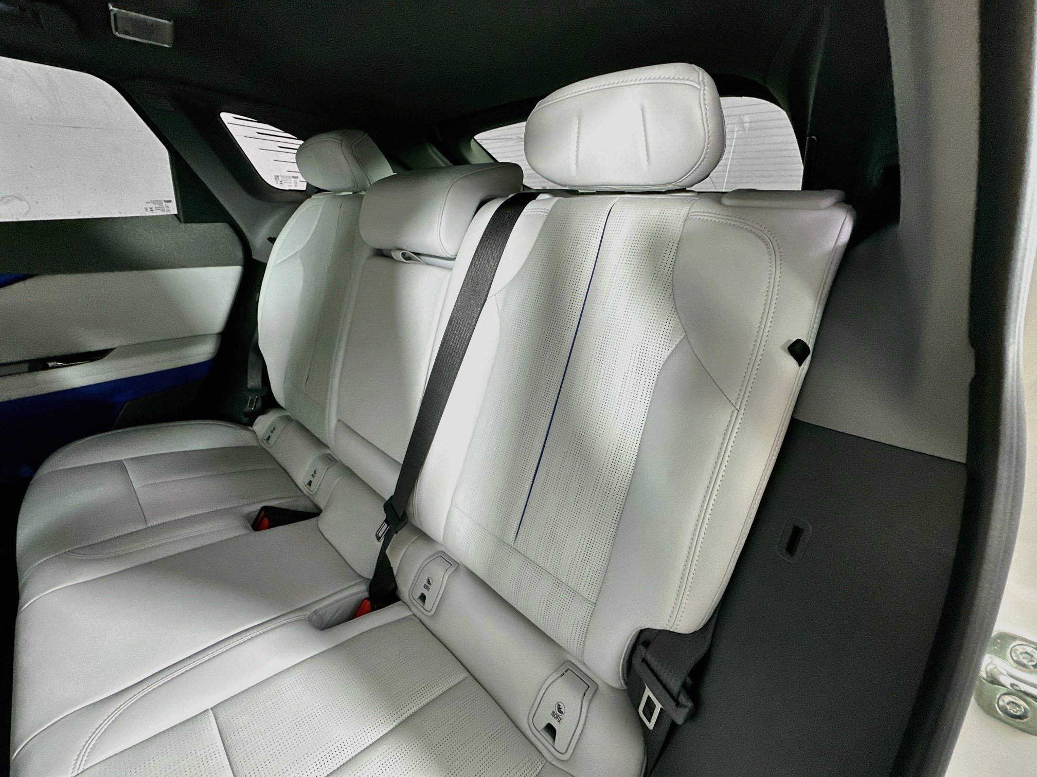 Used 2025 Crystal White Tricoat Cadillac Luxury image 24