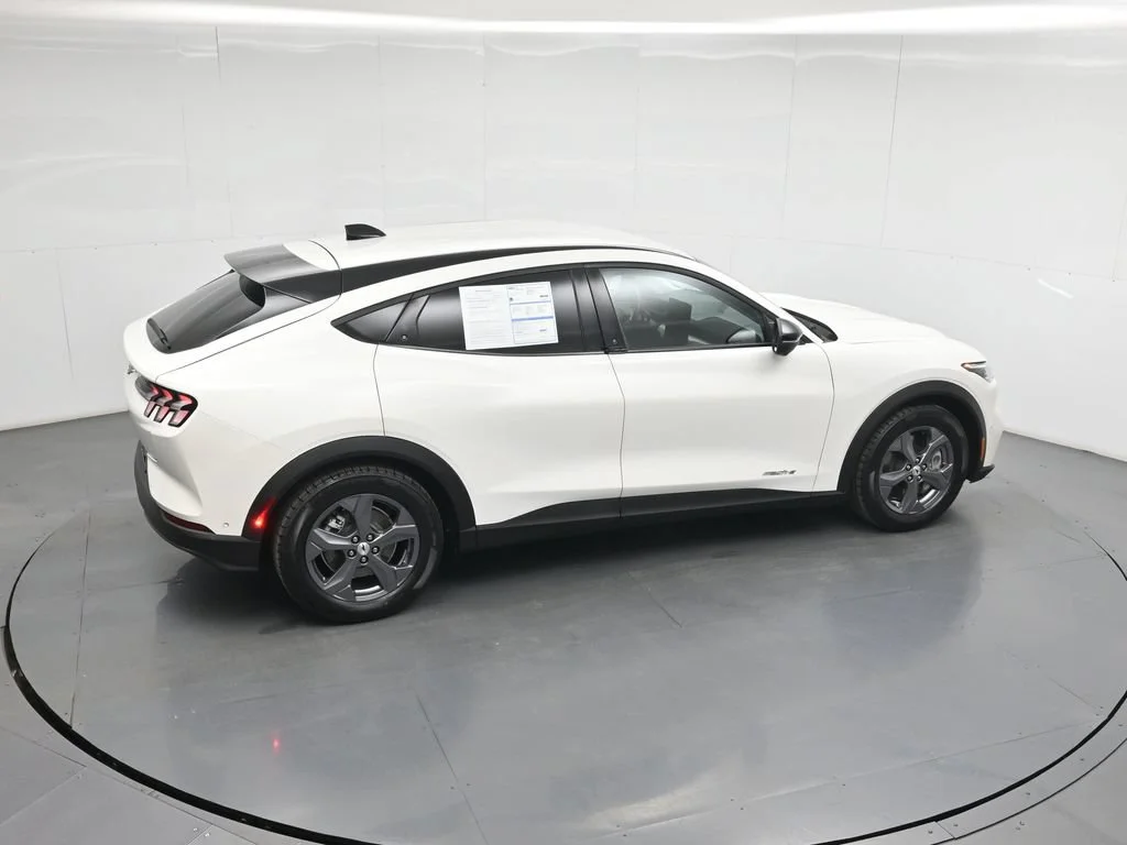 Certified Used 2023 White Ford Select image 37