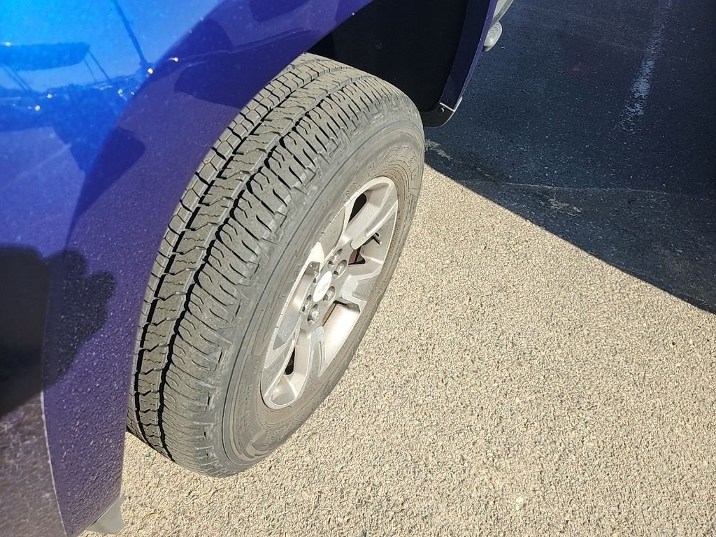 Used 2016 Laser Blue Chevrolet Z71 image 9