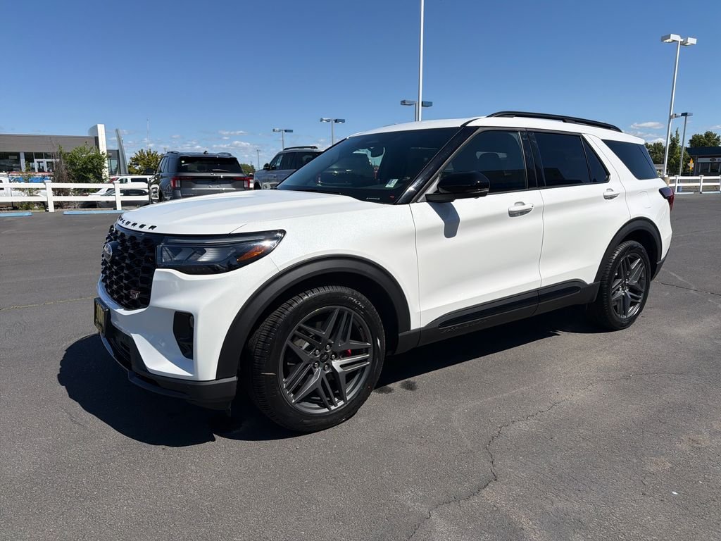 2026 Ford Explorer ST 4WD's photo