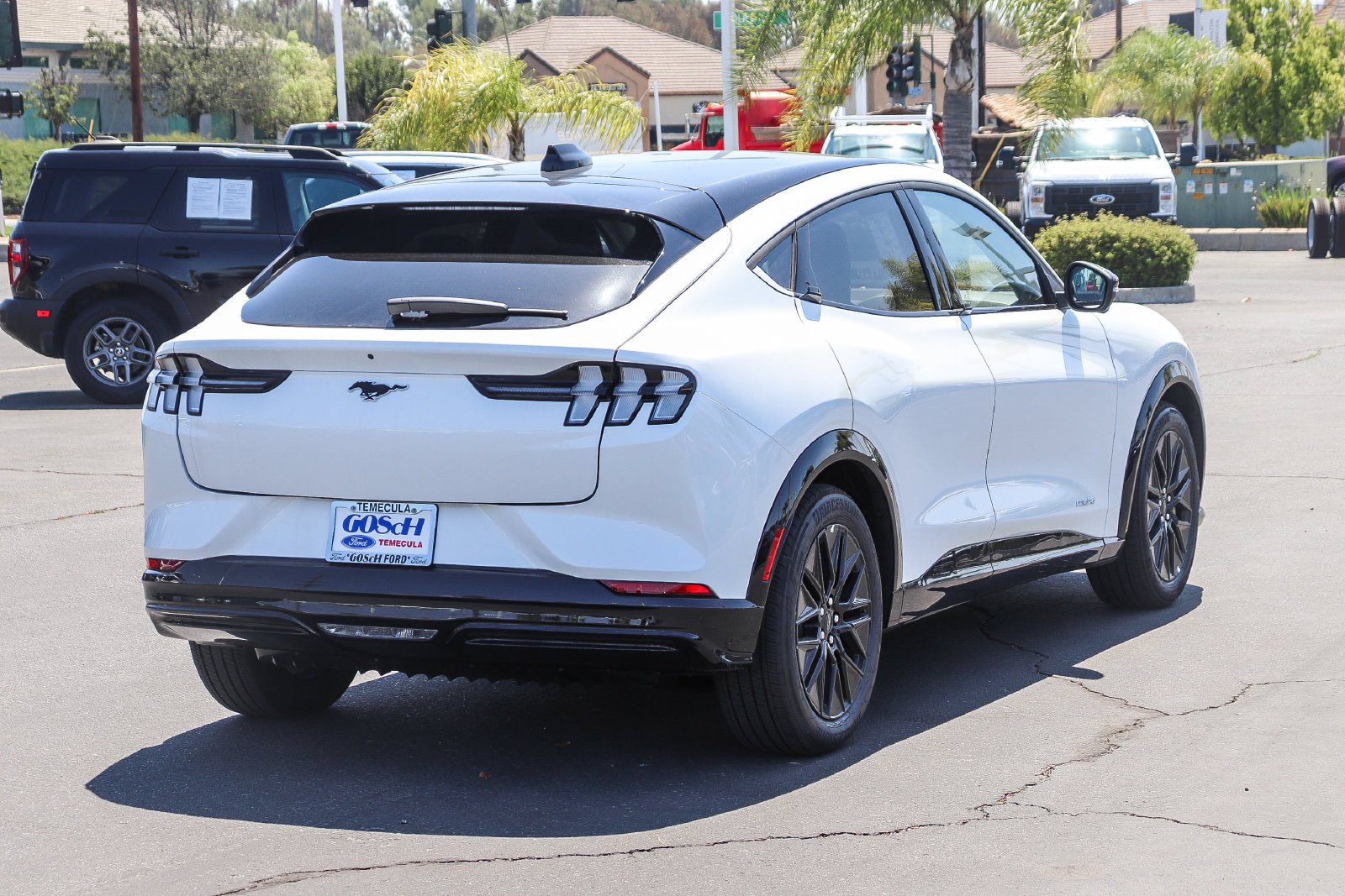 New 2026 Star White Metallic Tri-coat Ford Premium image 5