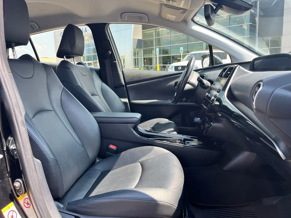 Used 2022 Black Toyota XLE image 7