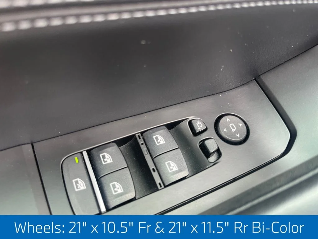 Used 2023 White BMW Base image 5