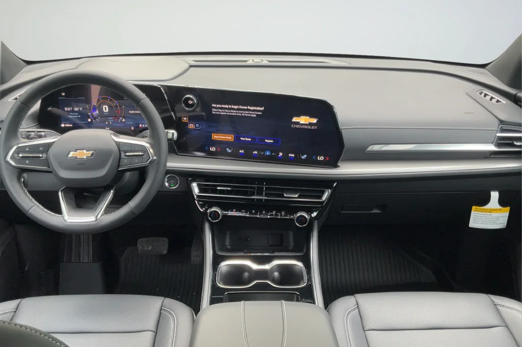 2027 Chevrolet Traverse LT - Photo 10