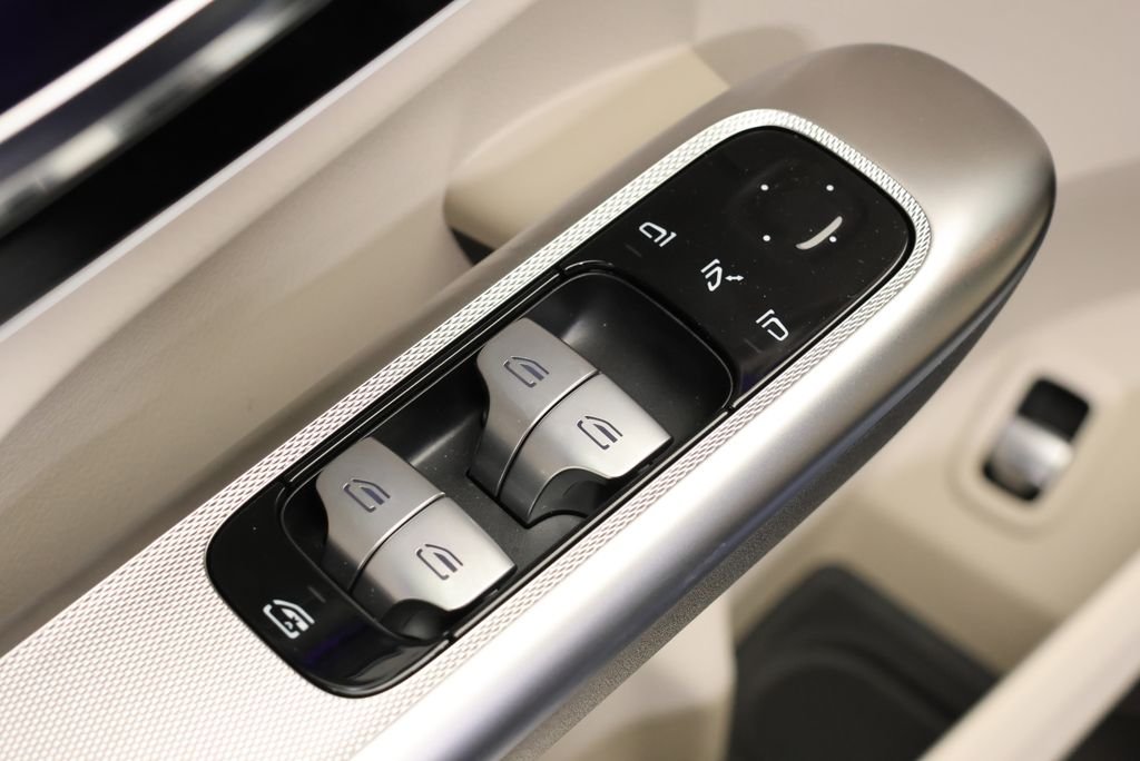Used 2027 Starling Blue Metallic Mercedes-Benz GLC 300 image 32