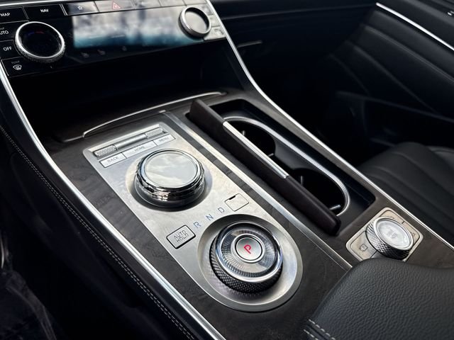 Used 2024 White Genesis 3.5T image 19