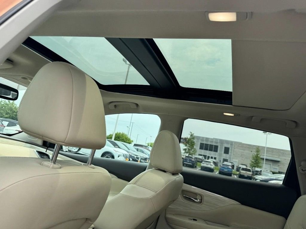 Used 2017 Orange Nissan Platinum image 11