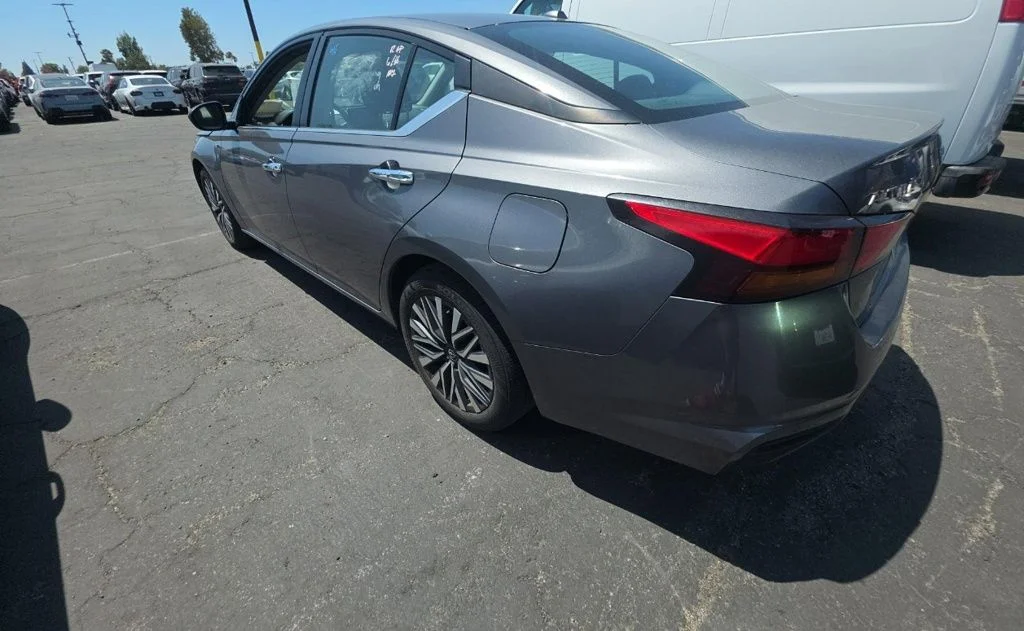 Used 2024 Gray Nissan 2.5 SV image 7