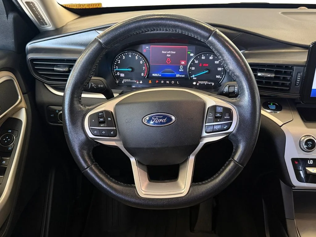 Used 2021 White Ford XLT image 18