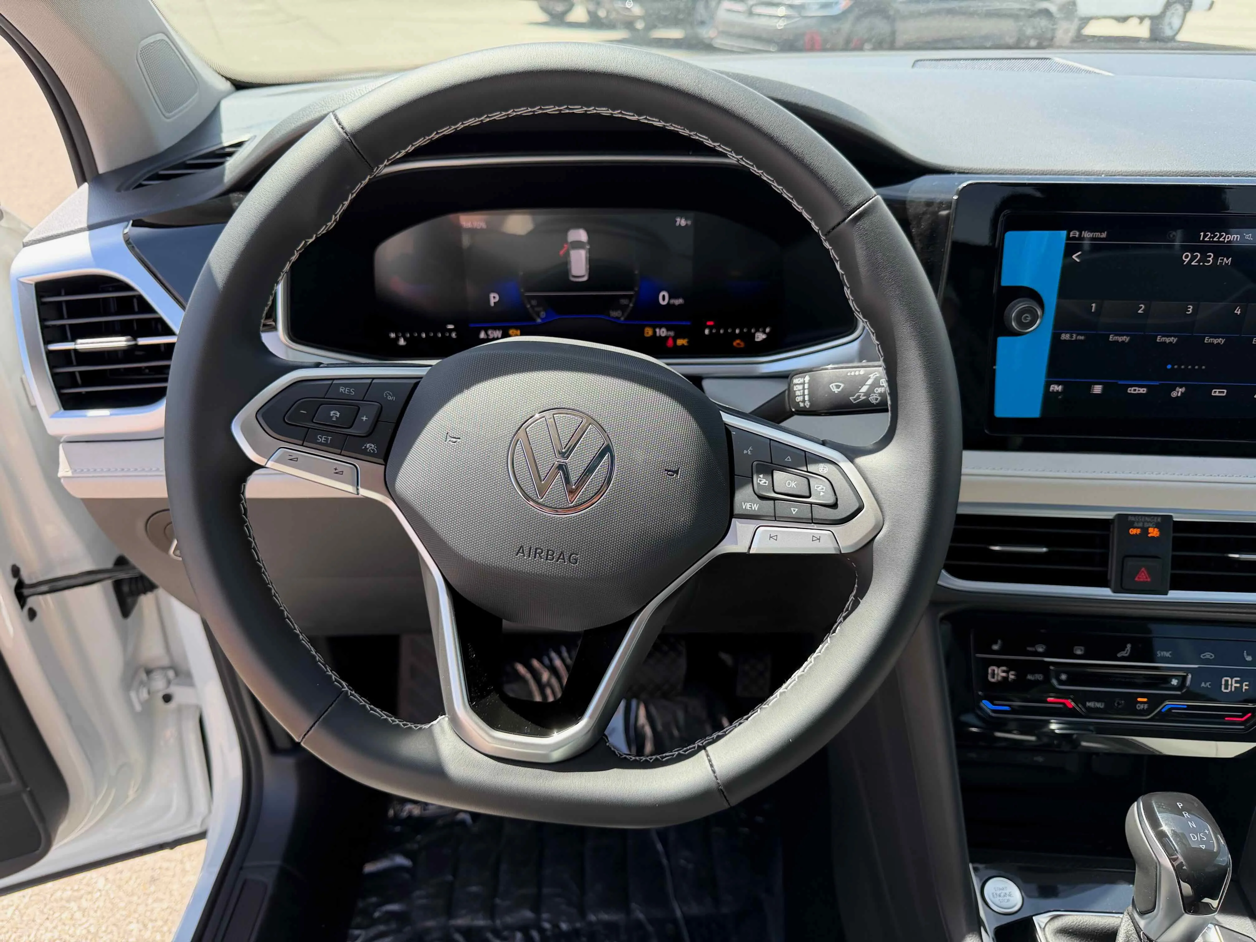 New 2026 Pure White Volkswagen SE image 3