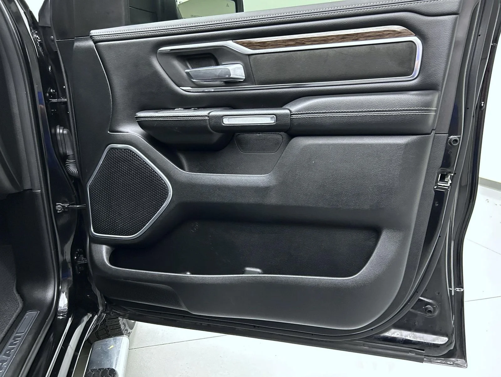 Used 2020 Black Ram Laramie image 16