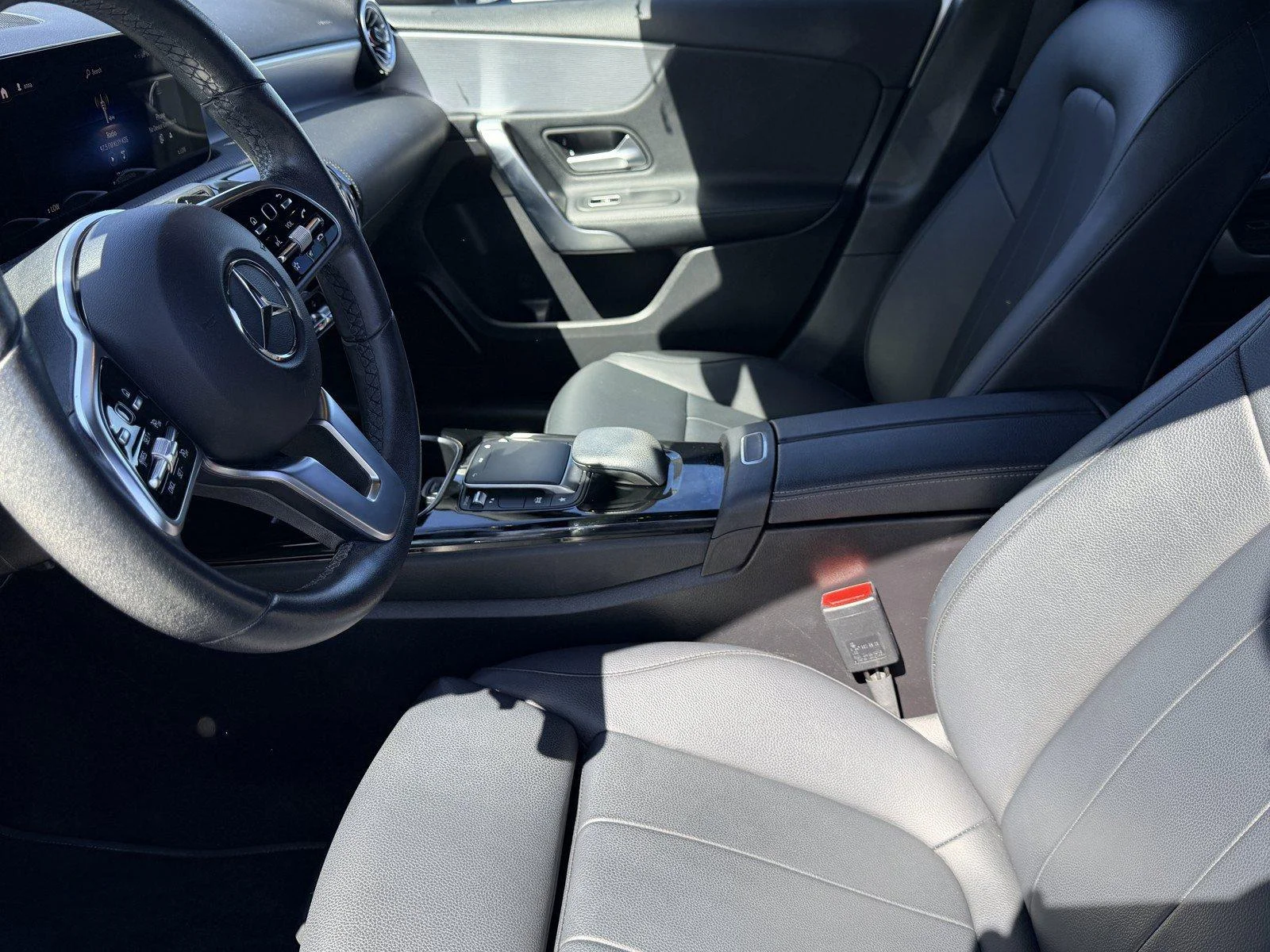 Used 2022 Polar White Mercedes-Benz A 220 image 19