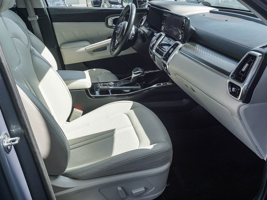 Used 2021 Silver Kia SX image 13