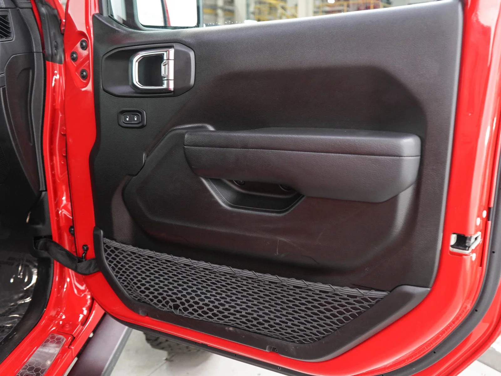 Used 2025 Firecracker Red Clearcoat Jeep Rubicon image 9