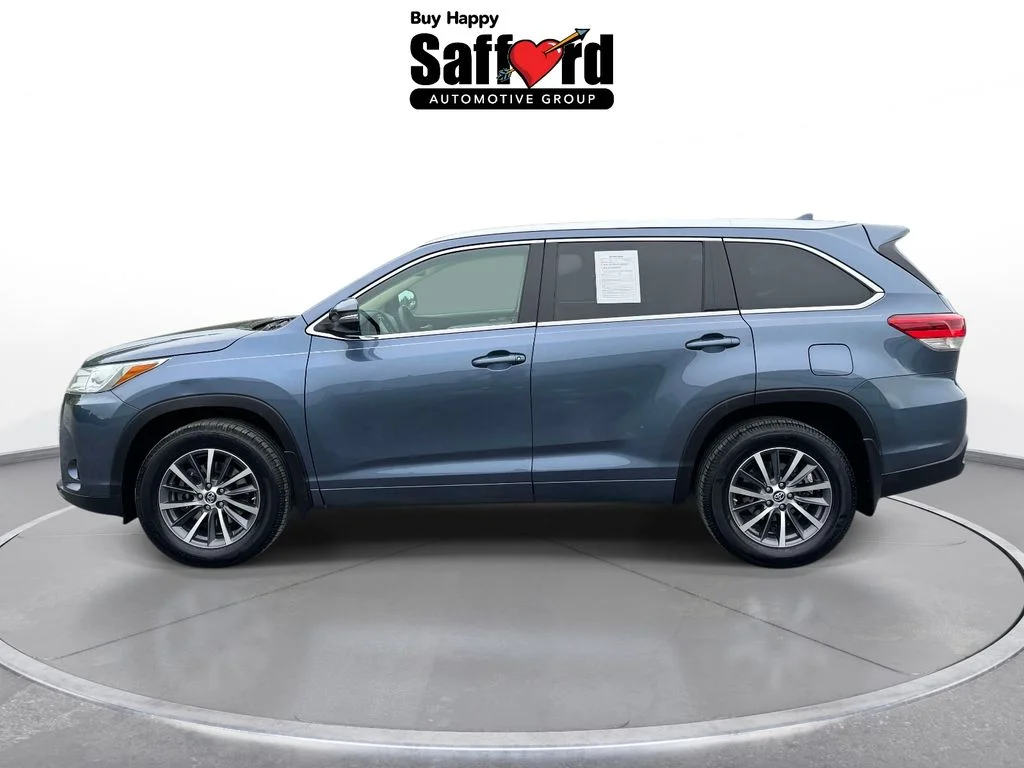 Used 2018 Blue Toyota XLE image 5