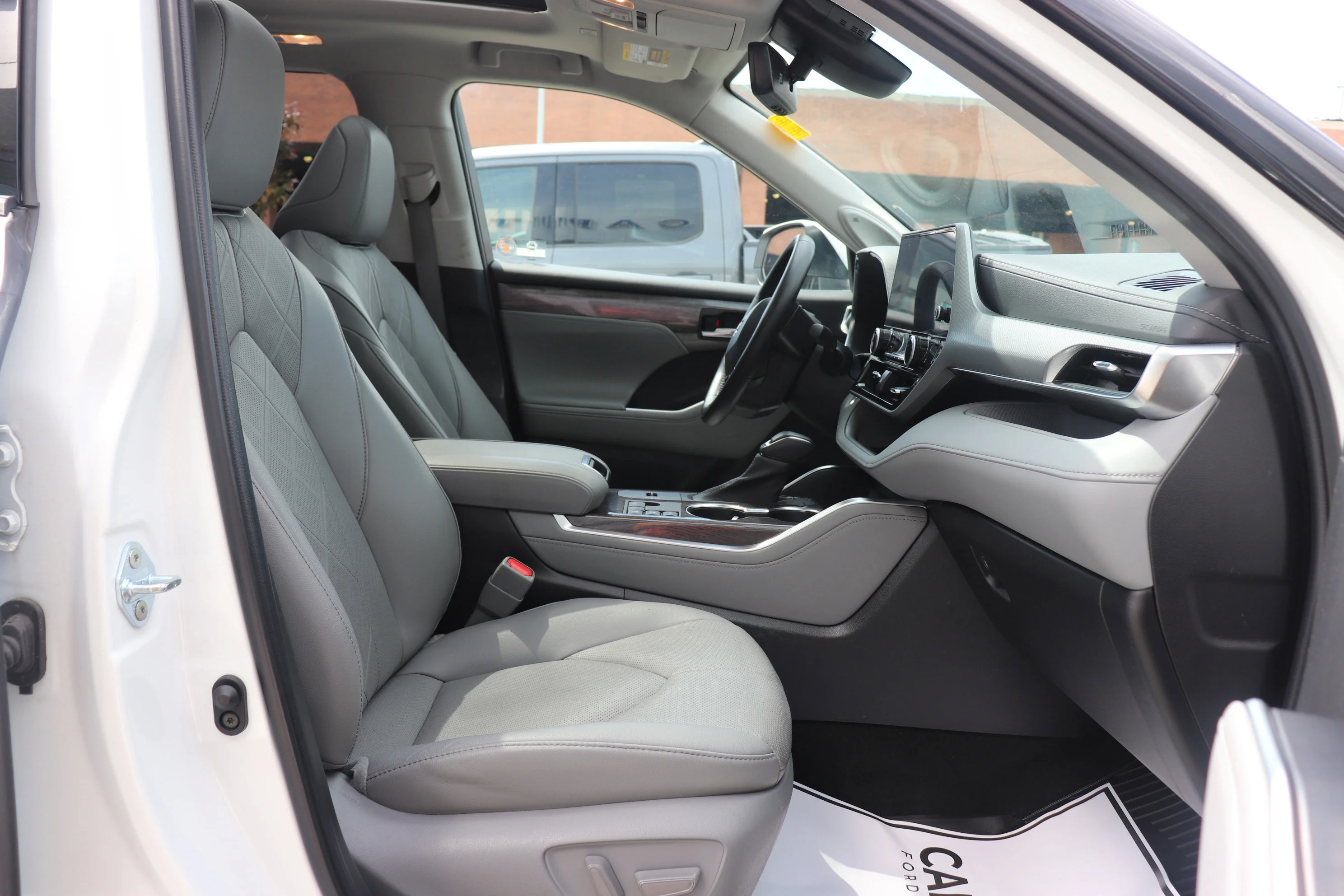 Used 2023 Blueprint Toyota Hybrid Limited image 9